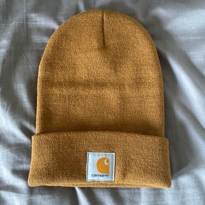 Like new, never worn knit cuffed Carhartt beanie